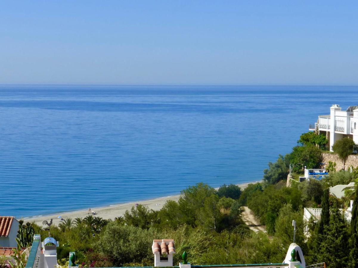 Pueblo Chimenea Nerja Exterior foto